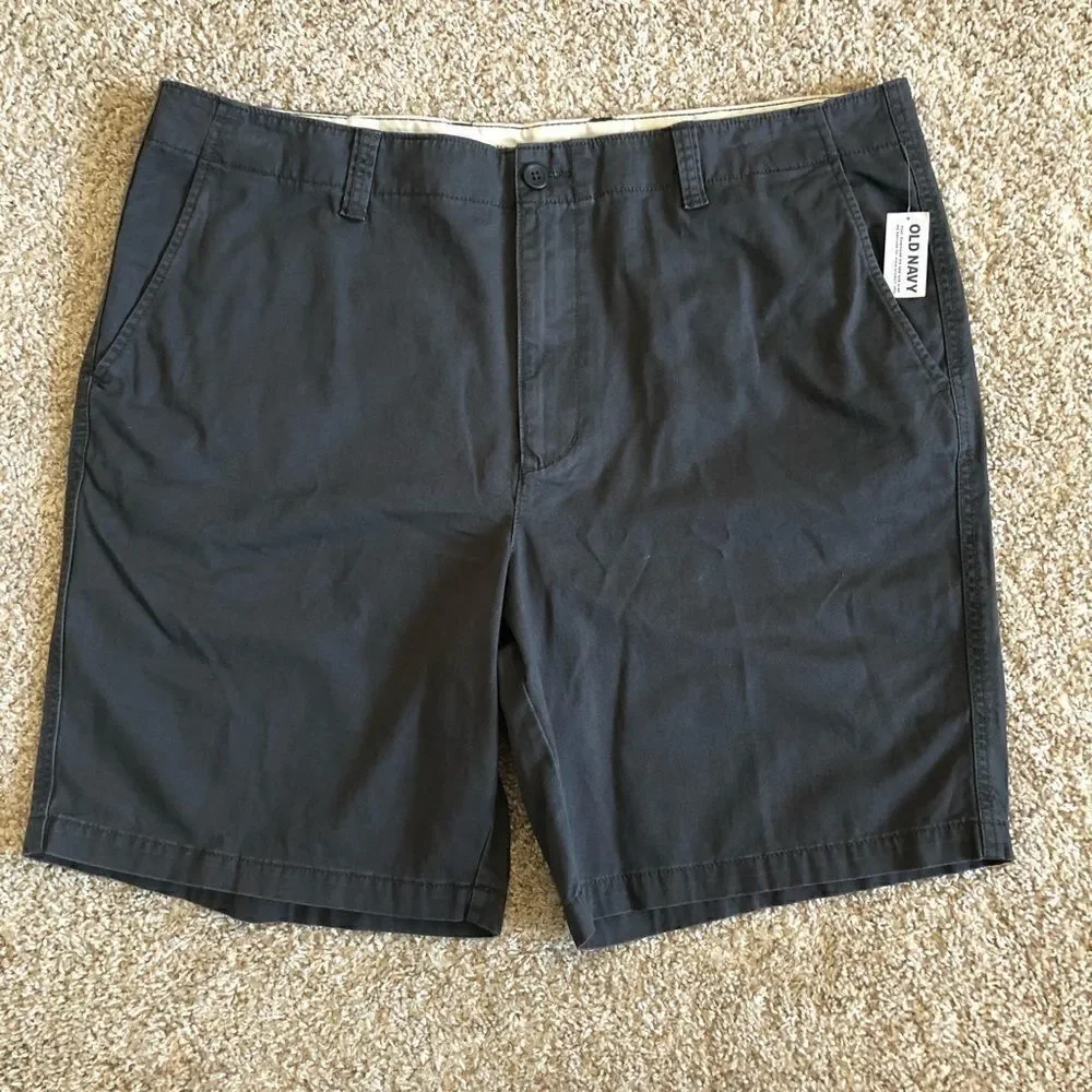 Old Navy Men’s Straight Lived-in Khaki Non-stretch Shorts 10” Size 42